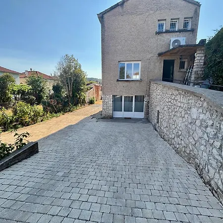 Апартаменты Cosy Avec Jardin Et Terrasse Au Calme *